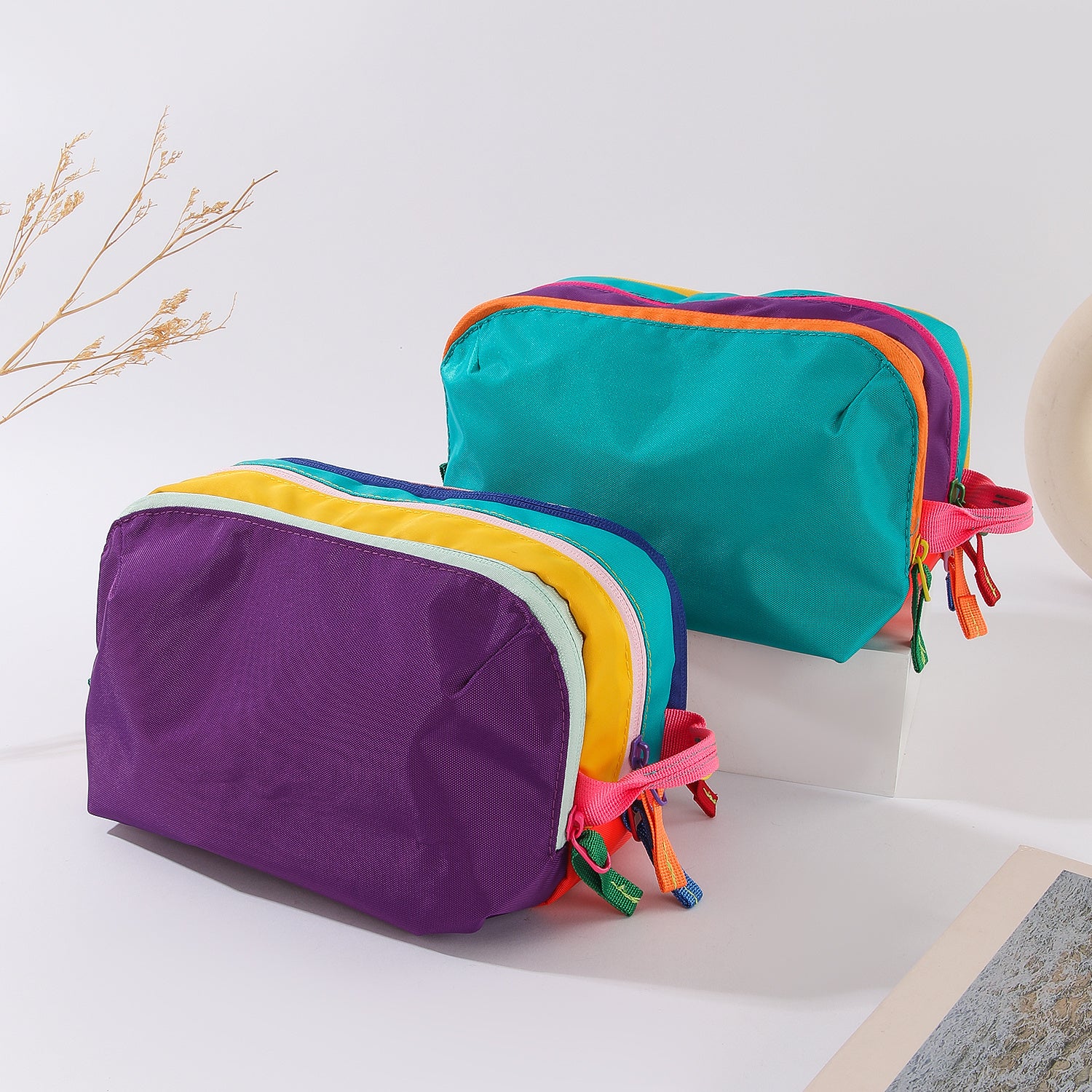 1pc Christmas Dopamine Color Travel Makeup Bag, Multi-Functional Toiletry Bag, Stylish Storage Bag, with Three Main Zipper Compartments, Portable And Neat, Suitable for Daily Cosmetics, Toiletries And Other Small Items Storage, Zipper Closure